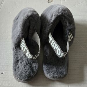 Sport Sport Grey Slippers Size 40-41